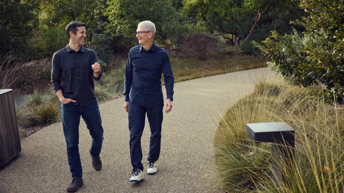 Tim Cook 마지막 메시지와 John Ternus 체제: Apple은 제품형 CEO로 무엇을 바꾸나