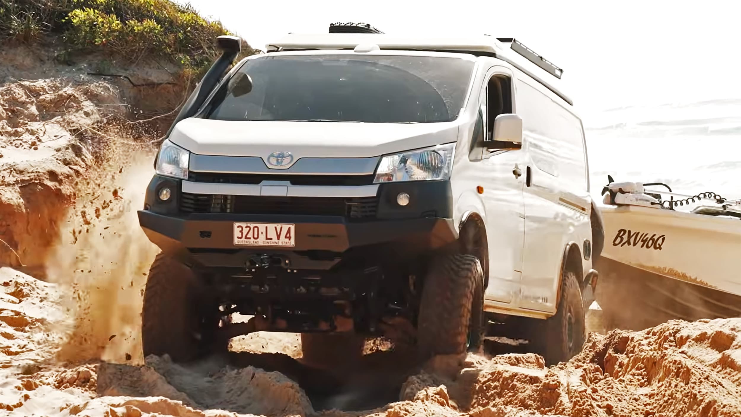 Toyota HiAce 4x4 Camper: Land Cruiser보다 높은 캠핑 밴의 현실성