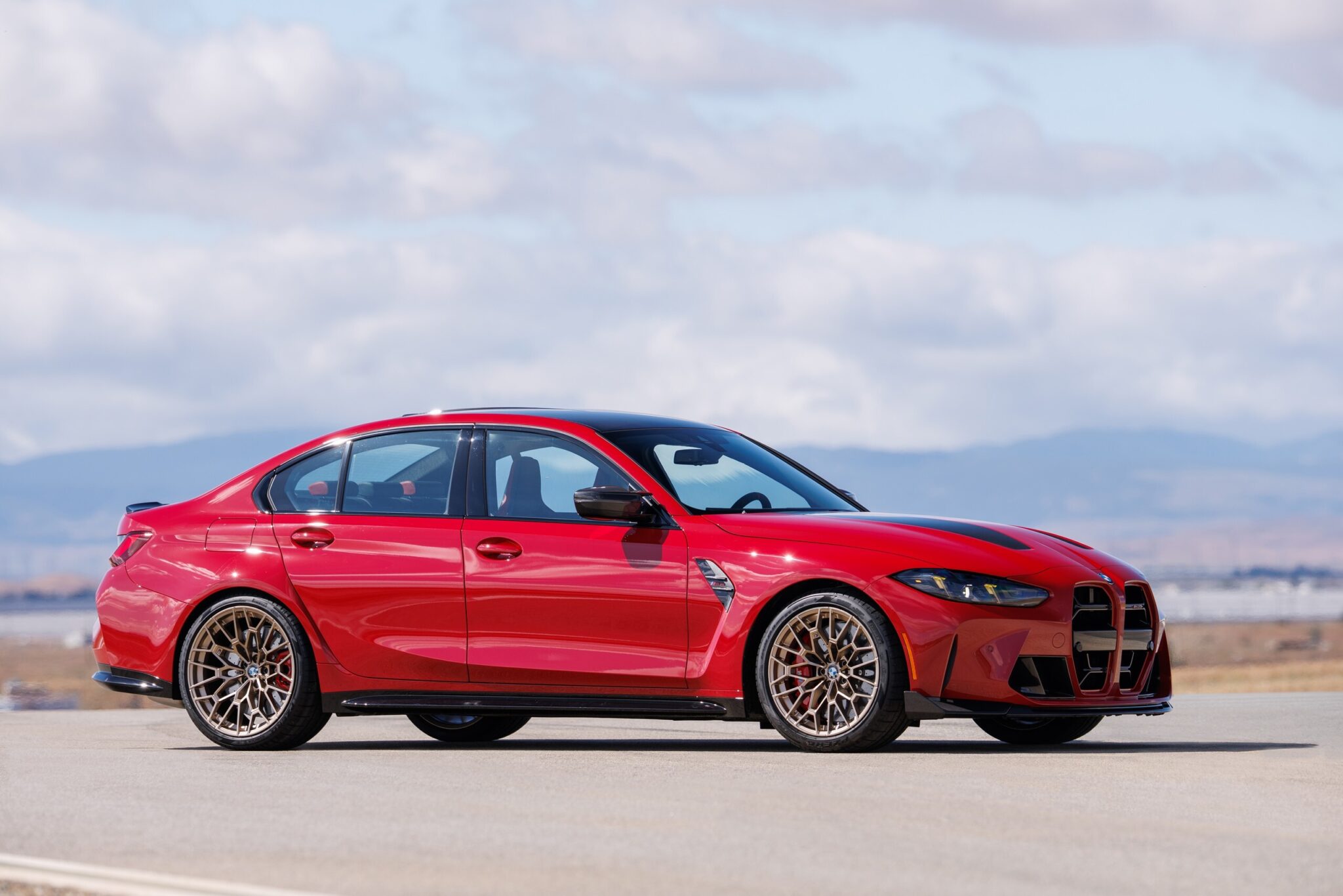 BMW M2 미국 구매자 절반이 수동변속기 선택: M3 CS 핸드샬터가 나온 배경
