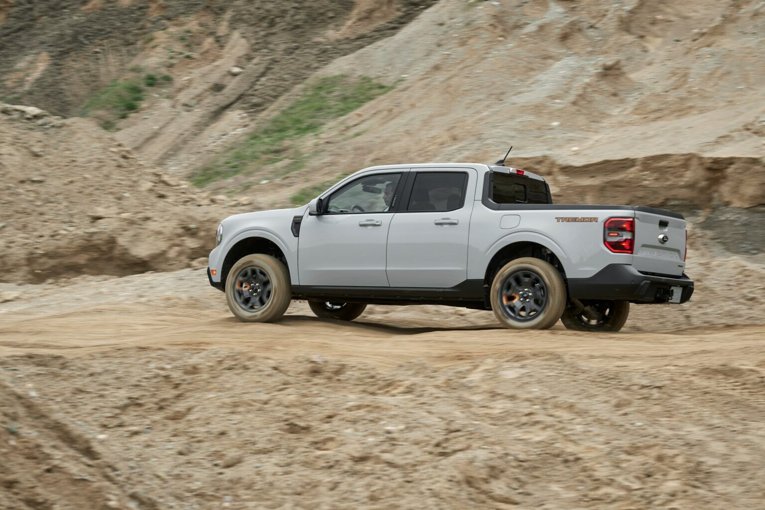 Ford Maverick Hybrid 브레이크 청원: NHTSA가 들여다볼 쟁점