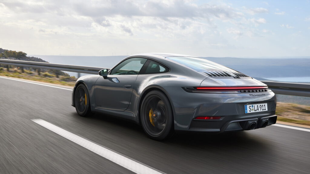 Porsche 911 하이브리드 수동변속기 가능성: 지금은 불가능하지만 문은 열려 있다