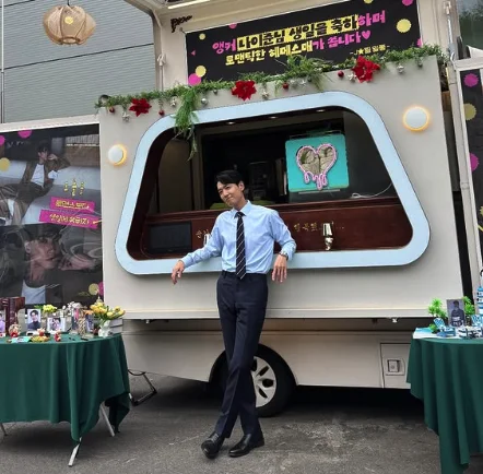 정경호 결별 후 SNS 재개: 커피차 감사글이 복귀 신호로 읽히는 이유