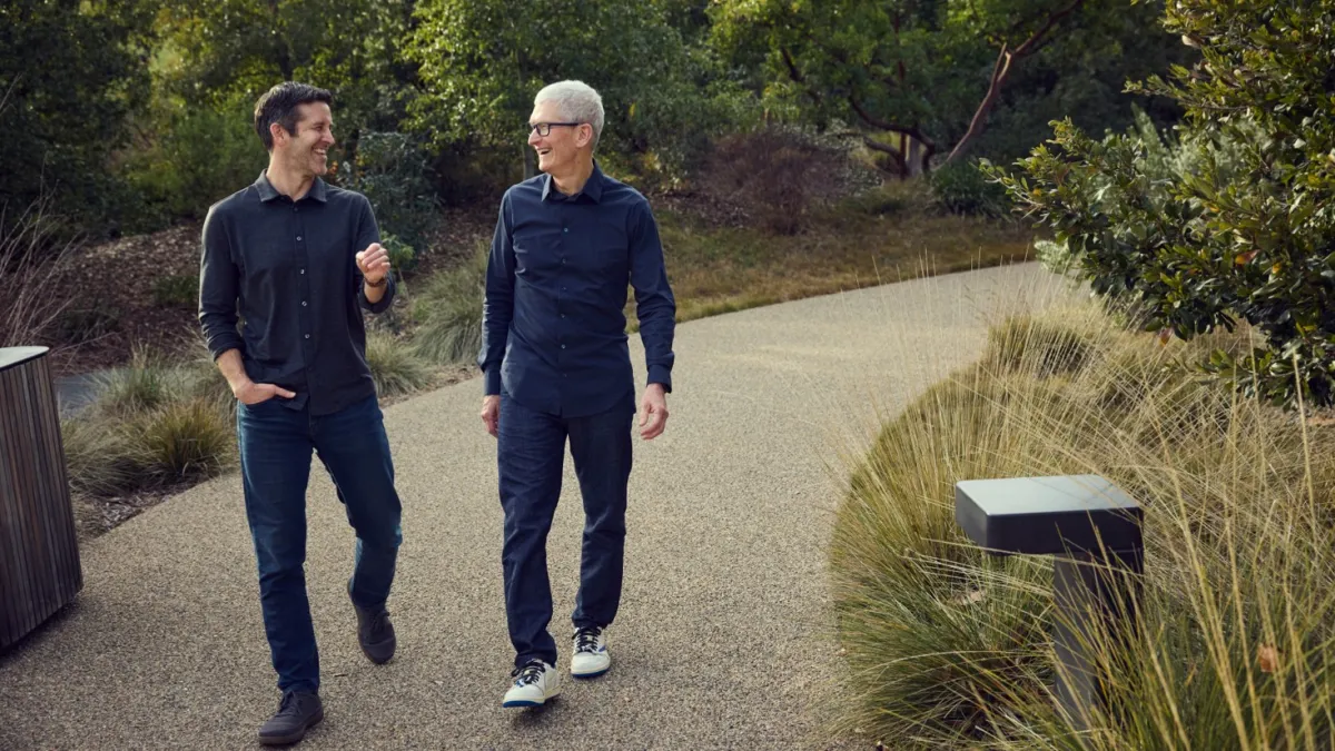 Tim Cook 마지막 메시지와 John Ternus 체제: Apple은 제품형 CEO로 무엇을 바꾸나