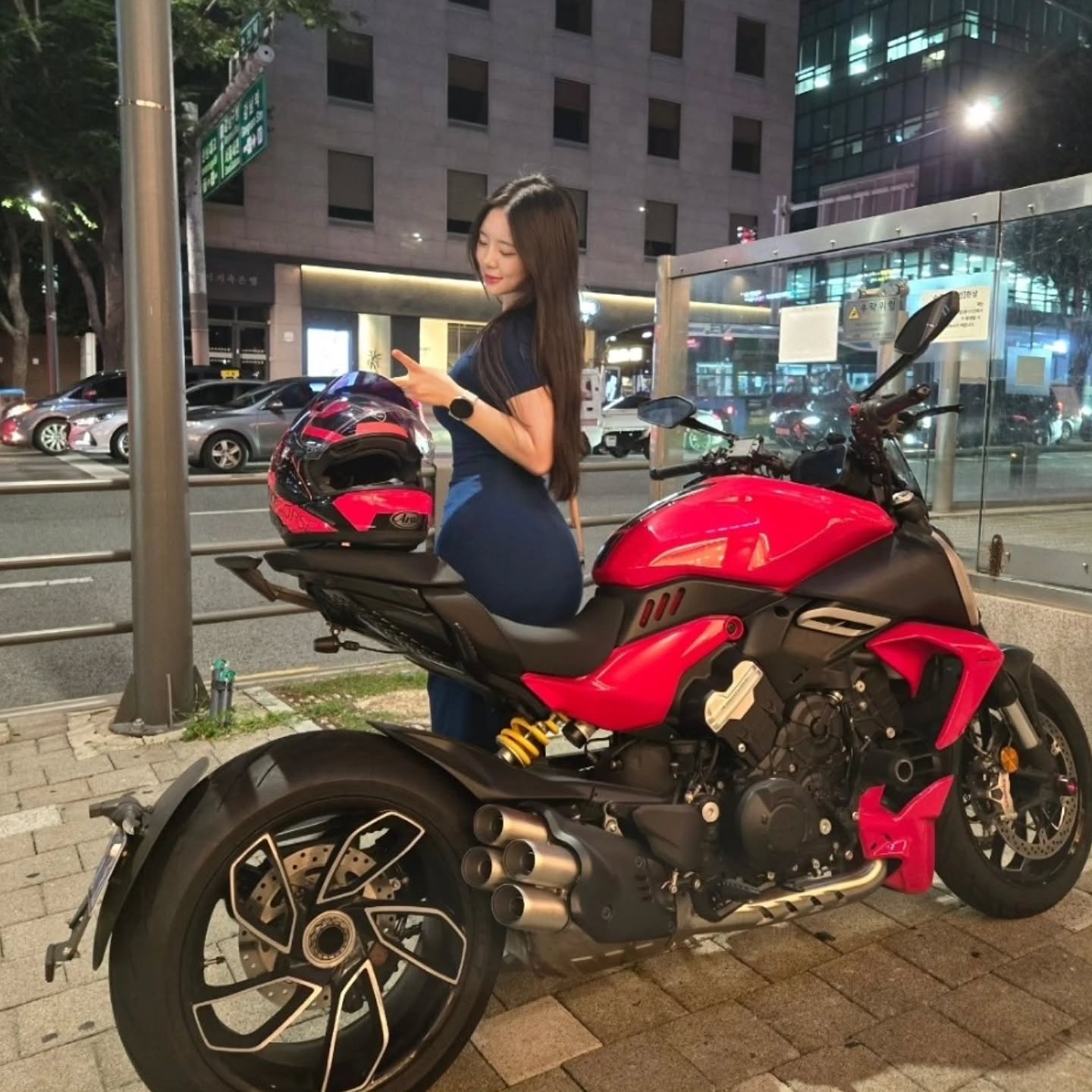 섹시 몸매 가슴 entttj__empress